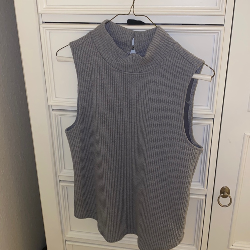 High neck gray sleeveless blouse